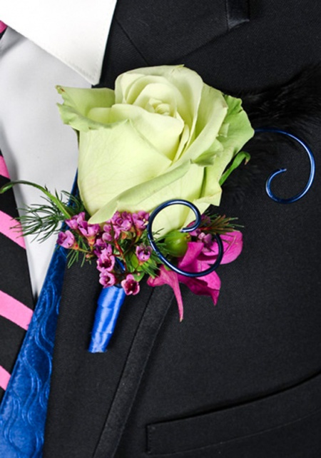 Boutonniere White Rose And Blue