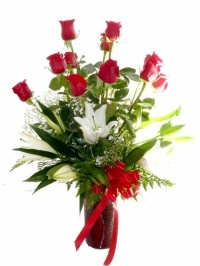 Deluxe Romance Roses And Lilies