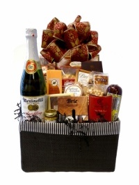 Wine & Dine Cider Gourmet Gift Basket